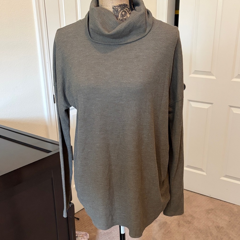 Cute and comfy long sleeve